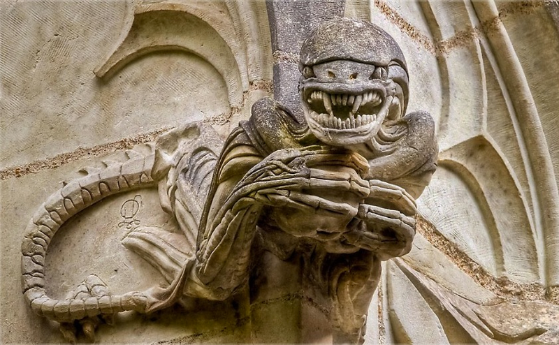 Illustration for article titled A Menagerie of Church Gargoyles Includes Aliens and Astronauts